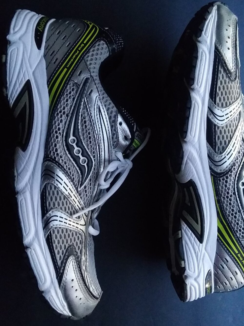 Saucony Phantom Grid 4 Dad Shoes Runner Silver Neon Sneakers Men's size 12